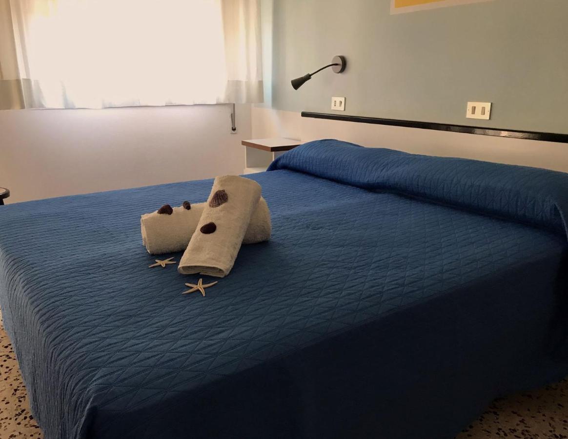Hotel Perla Verde Римини Экстерьер фото