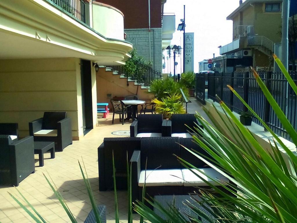 Hotel Perla Verde Римини Экстерьер фото